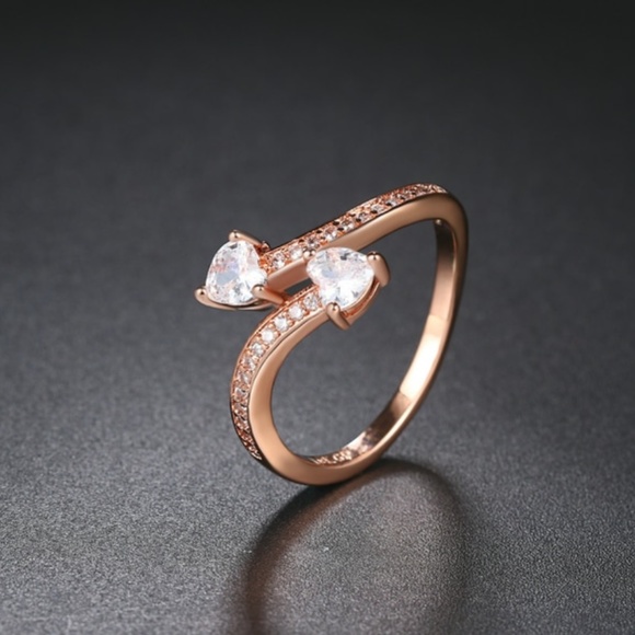 18K Rose Gold Crystal CZ Heart Bypass Ring - Picture 3 of 8